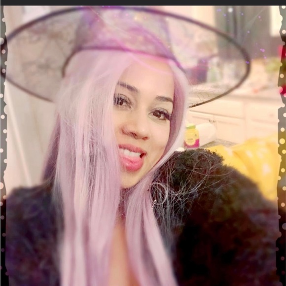 Meet your Posher, Nela - Picture 3 of 3